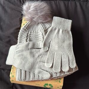 Hat and gloves gift set